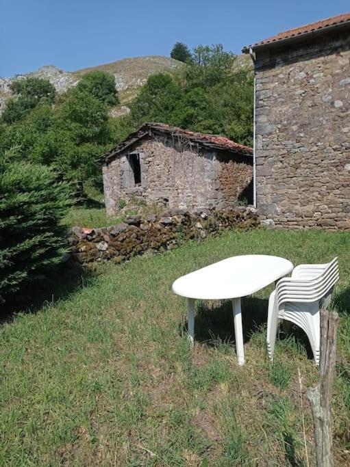 Amplia Y Comoda Casa De Piedra Con Porche Y Jardin San Roque de Ríomiera Eksteriør bilde